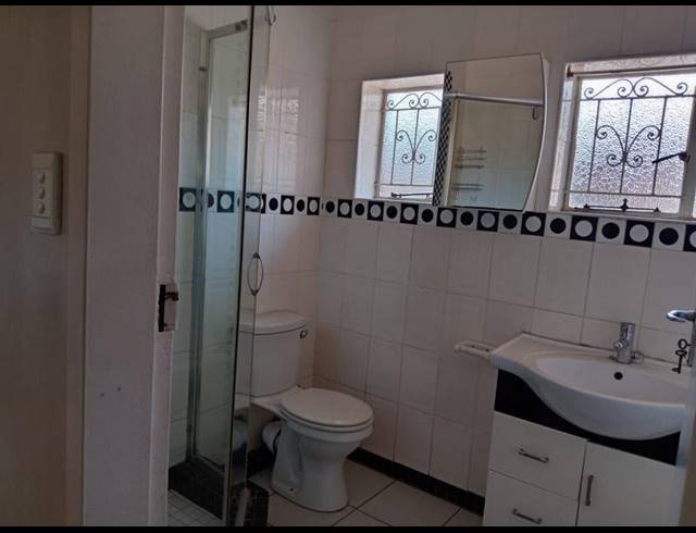 4 BEDROOM HOUSE FOR SALE IN SUNNYRIDGE